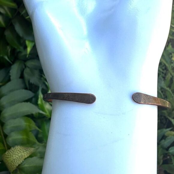 Copper open  cuff bangle bracelet - Picture 2 of 10